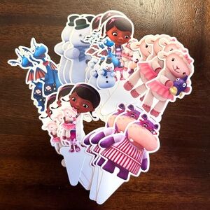 Doc McStuffins cup cake toppers